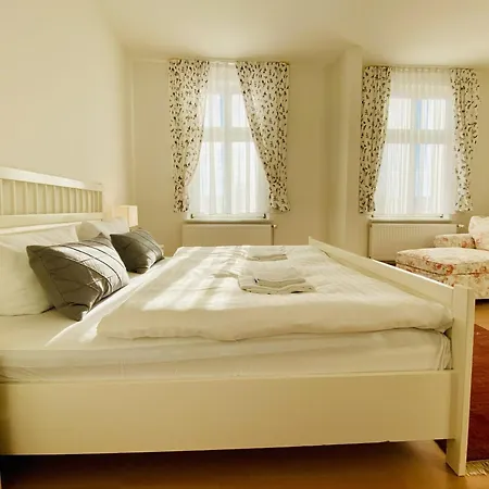 Fortuna Haupthaus Ii Og Rechts *